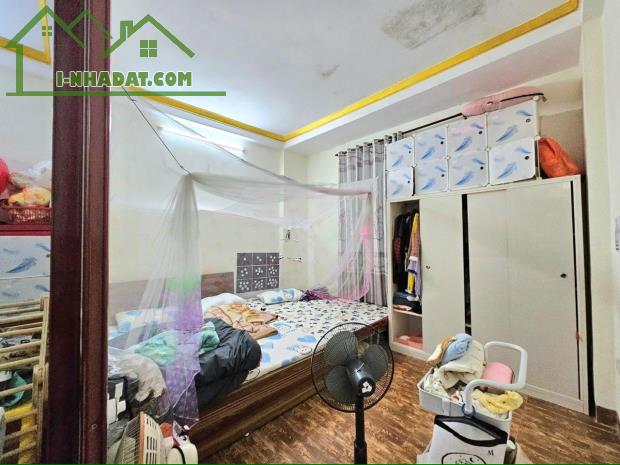 BÁN NHÀ DÂN XÂY CCMN - PHỐ HÀO NAM -LÔ GÓC-5TẦNG -DT 40 M2 – MT 4.8M-GIÁ CHỈ 9.5 TỶ
