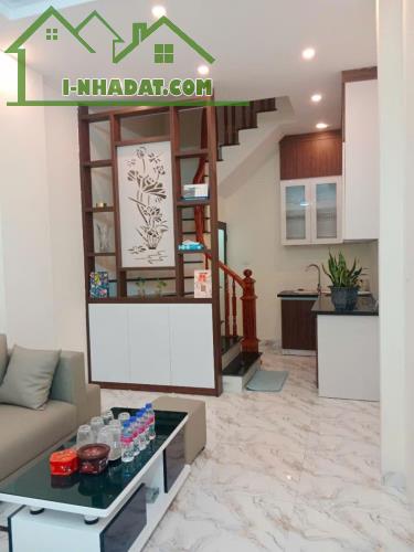 5 TẦNG ĐỦ NỘI THẤT Ở NGAY – GẦN TRƯỜNG HỌC – DÂN TRÍ CAO – AN NINH TỐT - PHỐ ĐÔNG THIÊN - 1
