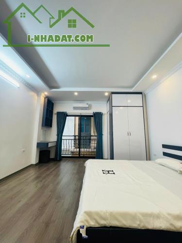 📢Cần  bán nhà Phạm Văn Đồng  👉Dt 36m2   👉Mt4.5m  Nhà  xây 6 tầng  thang máy đẹp . Giá 9 - 1