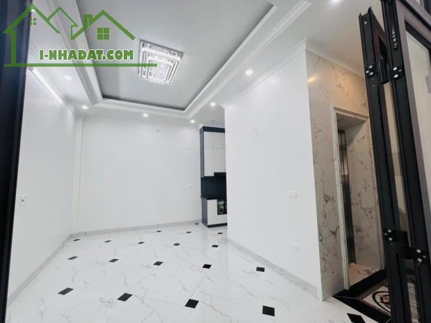 Phố Vọng - nhà mới trung tâm , ngõ nông rộng , dt 38M * 6T thang máy giá 8.9 tỷ SĐCC vuông - 2