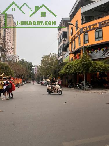Nhà đẹp tặng FULL NỘI THẤT La Khê, Phan Đình Giót - DT 30 mét giá chỉ nhỉnh 6 tỷ - 1