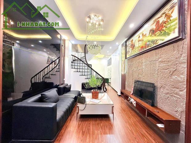Bán Nhà Đại Học Công Nghiệp - Nhà Đẹp Trung Kiên - 1