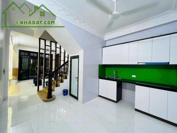 BÁN NHÀ THỊNH QUANG – ĐỐNG ĐA GẦN PHỐ THÁI THỊNH, 2 THOÁNG, NGÕ RỘNG, 5 TẦNG NỘI THẤT ĐẸP. - 1