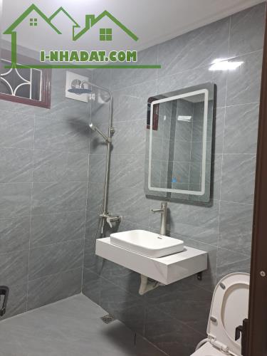 BÁN NHÀ THỊNH QUANG – ĐỐNG ĐA GẦN PHỐ THÁI THỊNH, 2 THOÁNG, NGÕ RỘNG, 5 TẦNG NỘI THẤT ĐẸP.
