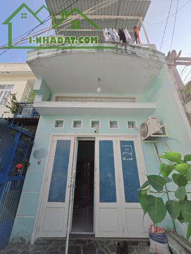 Bán nhà hẻm rộng Đoàn Văn Bơ,P.14,Q.4,dt: 4 x 11 nhà xây 3 tầng 3 Tỷ 89.