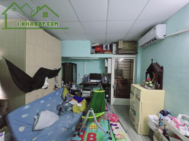 Bán nhà hẻm rộng Đoàn Văn Bơ,P.14,Q.4,dt: 4 x 11 nhà xây 3 tầng 3 Tỷ 89. - 5