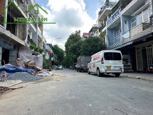 Bán nhà 3 Lầu gần TTHC Dĩ An,đường nhựa trước nhà 13m - 4