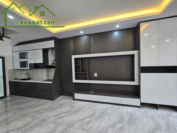 Bán Nhà đẹp phố Ngọc Lâm,Nội thất, tiện ích đỉnh cao, an sinh tốt, để ở hoặc đầu tư tốt - 1