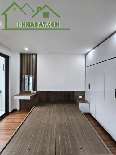 Bán Nhà đẹp phố Ngọc Lâm,Nội thất, tiện ích đỉnh cao, an sinh tốt, để ở hoặc đầu tư tốt - 5