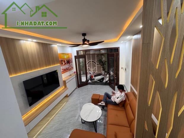 🏡 BÁN NHÀ TRẦN KHÁT CHÂN - THANG MÁY 35m2, 3PN, 4WC – 5 TẦNG - 8,65 TỶ - HAI BÀ TRƯNG