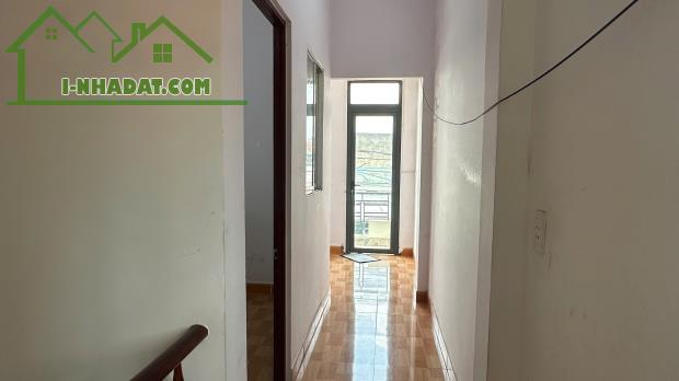 Bán nhà 2 Lầu MẶT TIỀN kinh doanh,giá cực kì hiếm gặp, chỉ nhỉnh 3 tỷ - 2