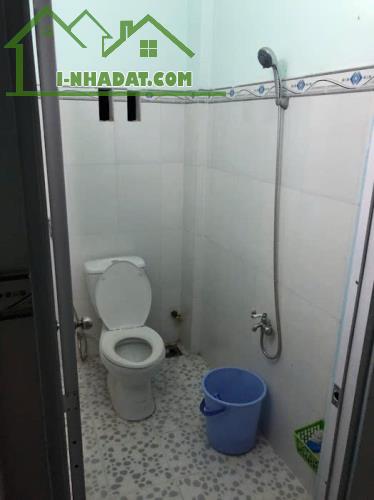 Bán nhà 2 Lầu MẶT TIỀN kinh doanh,giá cực kì hiếm gặp, chỉ nhỉnh 3 tỷ