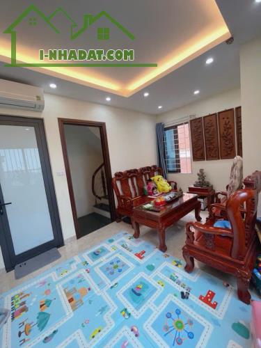 Nhà 5 tầng Ngọc Thụy, ô tô 7 chỗ đỗ cửa, lô góc, chỉ với 5.x tỷ. - 2