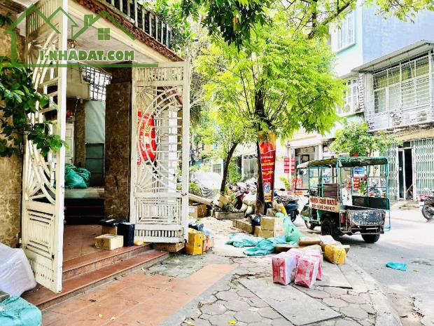 Săn Ngay Biệt Thự Lô Góc – Đầu Tư - Ở - Kinh Doanh – Thu Nhập Gần 100tr/– Giá Hơn 230tr/m² - 2