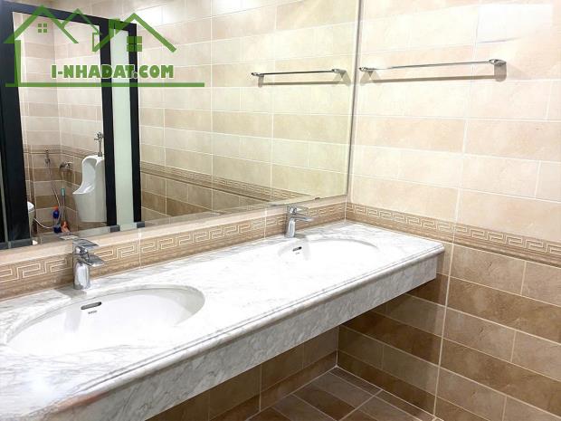 Bán tòa nhà mặt phố Trần Thái Tông, Cầu Giấy,DT145m²x 8 tầng, mt 8m, có hầm, thang máy - 1