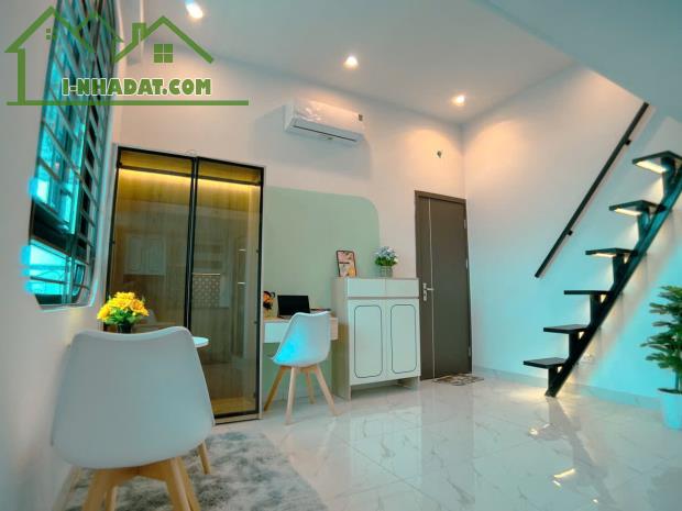 Bán toà CHDV Cầu Giấy 107m2*8T thang máy, tầng hầm, sàn kd, 22pkk, pccc đầy đủ giá 39 tỷ! - 1