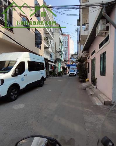 Đường Phan Đăng Lưu, Phú Nhuận Nhà 3Tầng - 35m2 (5P ngủ) - Hẻm 4m - Giá chỉ 4.5tỷ