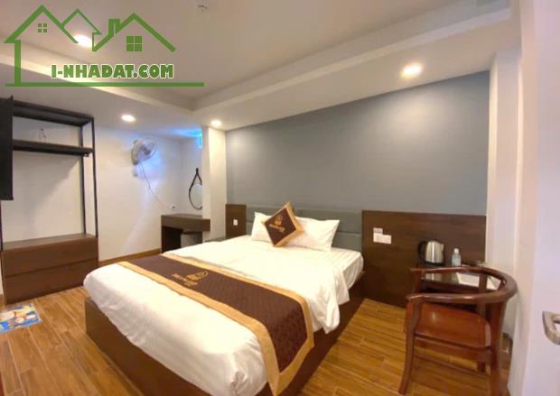 Khách sạn 8 tầng mặt tiền Hoàng Hoa Thám  dt 98m2 bán: 40 tỷ  lh: 0905724084 phạm đức hải - 1