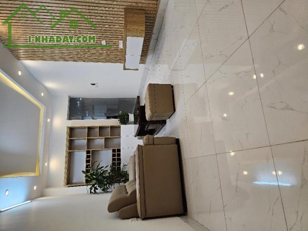 HÒA BÌNH ĐỐNG ĐA, HÀNG HIẾM GẦN PHỐ - NHÀ MỚI ĐẸP XÁCH VALY ĐẾN Ở LUÔN - CHỦ TẶNG NỘI - 1