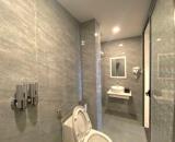 Khách sạn 8 tầng mặt tiền Hoàng Hoa Thám  dt 98m2 bán: 40 tỷ  lh:0988907857 nguyễn thành