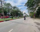 Lô đất siêu đẹp lô góc mặt hồ Vạn Hạnh Việt Hưng diện tích 245m mặt tiền rộng 18m 63 tỷ 9