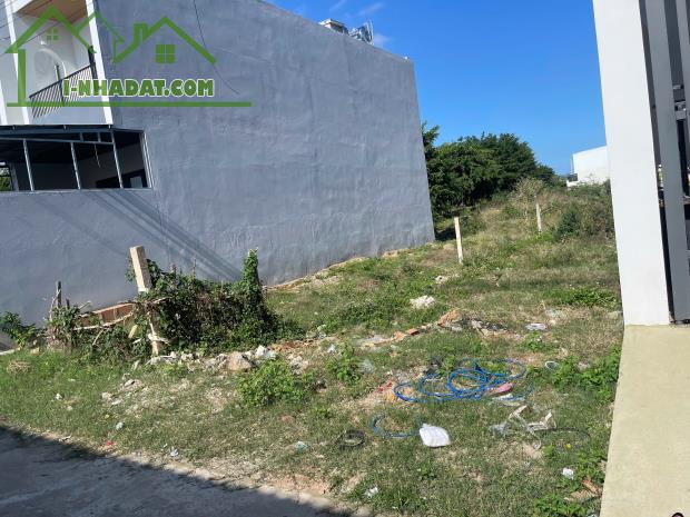 Cần bán lô đất khu mini Vĩnh Thạnh , Nha Trang . DT 99,3 n2 , full thổ , giá 1 tỉ 920