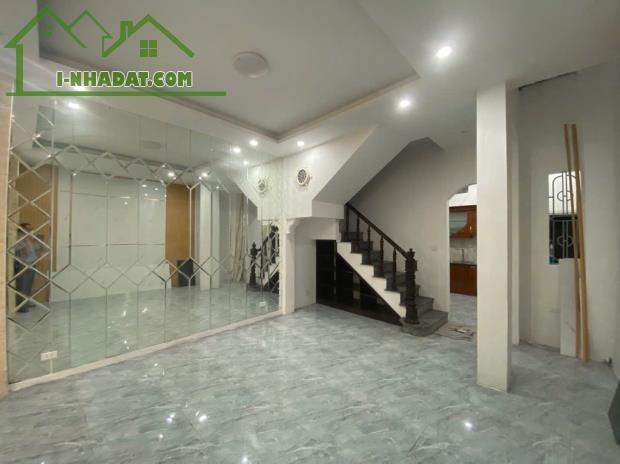 BÁN NHÀ NGUYỄN VĂN CỪ – LONG BIÊN – 55M2 – 4 PHÒNG NGỦ – MT 4,5M – GIÁ 6,1 TỶ