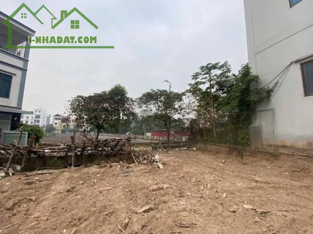 Bán đất Liên Mạc, Bắc Từ Liêm, 38m2, giá 4.75 tỷ Ô tô vào nhà
