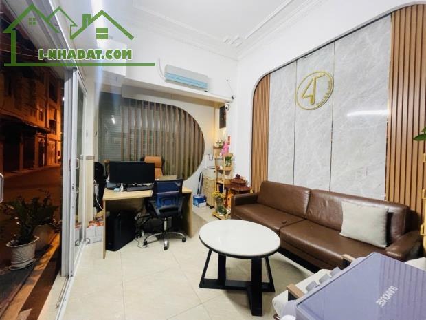 CĂN GÓC 2 MẶT HẺM OTO THÔNG ĐƯỜNG CỘNG HOÀ VÀ C1 - P13 TÂN BÌNH - 3 TẦNG - CHỈ 7.9 TỶ - 1