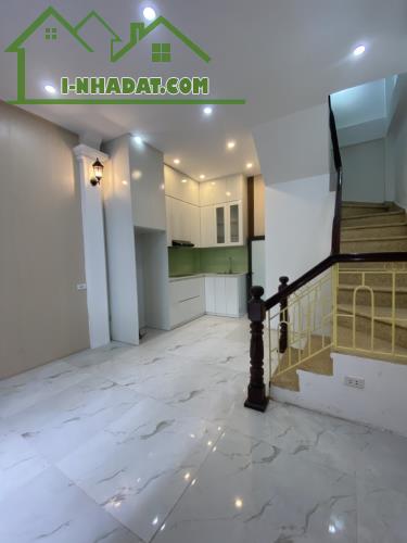 5,9 tỷ nhà 4 tầng, 4 ngủ, MT4m, gần ô tránh, kim giang , thanh xuân - 2