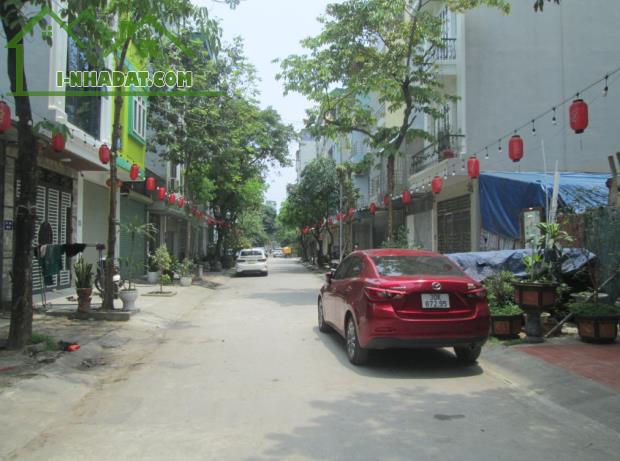 Tôi bán đất Đìa Lão, Hàng Bè, Mậu Lương gần chung cư Mipec 50m2 chỉ 9.99 tỷ. LH 0989.62.61