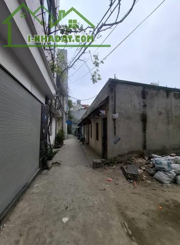 Duy nhất 1 lô. Nhỉnh 4t. Đất phúc lợi 36m x 4m, vuông đẹp chỉ 1 nhà ra oto. LH 0936123469 - 2