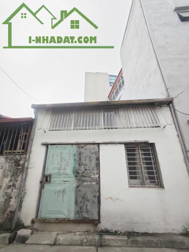 Nhanh tay. 3 tỷ 8 Nhà c4 Ngõ 293 Ngọc Thuỵ 50m x 4m4 đường oto tải tránh ba gác. LH - 1