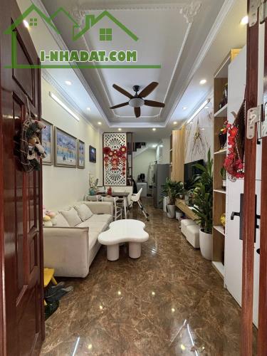 BÁN GẤP CĂN NHÀ 5 T SIÊU ĐẸP BÁT KHỐI – LONG BIÊN,DT30m2, ngõ ba gác, giá 5.8 tỷ - 4