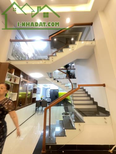 BÙNG NỔ CƠ HỘI ĐẦU TƯ - NHÀ 3 TẦNG MẶT TIỀN LÊ ĐỘ CHỈ 9 TỶ - TẶNG FULL NỘI THẤT XỊN XÒ - 1
