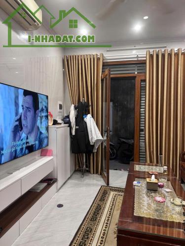 Nhà Ngọc Lâm Long Biên 28m, 3 tầng, MT 5,8m, chỉ với hơn 4 tỷ. - 3