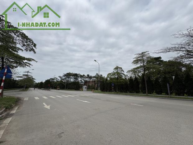 Chỉ 2.x tỷ có ngay 60m tại Bìa làng tổ 10 quang minh đường trước đất rộng 5m.