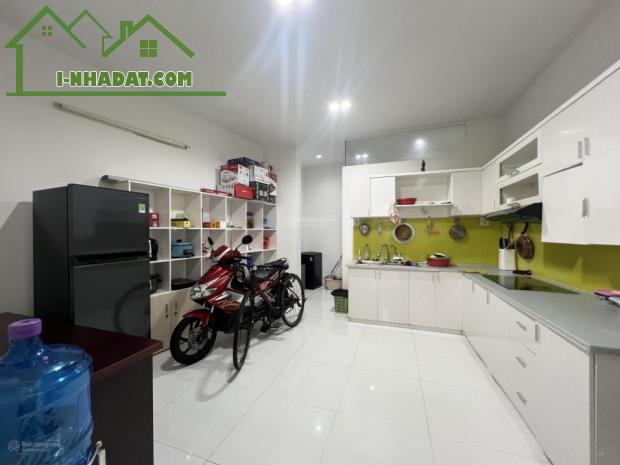 🏠 Giá tốt! Bán nhà 4 tầng trung tâm TP Nha Trang – hẻm thông, gần biển, sổ hồng hoàn - 1