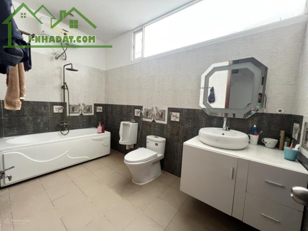 🏠 Giá tốt! Bán nhà 4 tầng trung tâm TP Nha Trang – hẻm thông, gần biển, sổ hồng hoàn
