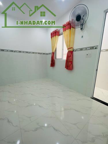 Nhà rộng 2 tầng, cạnh mặt tiền Trường Chinh, 3.75 tỷ - 5