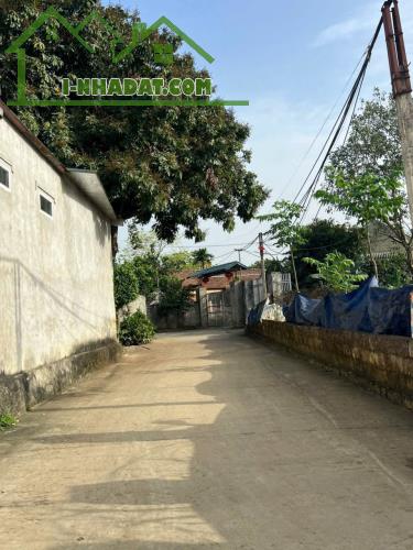Hơn 1 tỷ có ngay mảnh tại Tốt Động - 
Chương Mỹ - Hà Nội.
- DT: 61,6 m2 mặt tiền 4. hậu 4. - 4