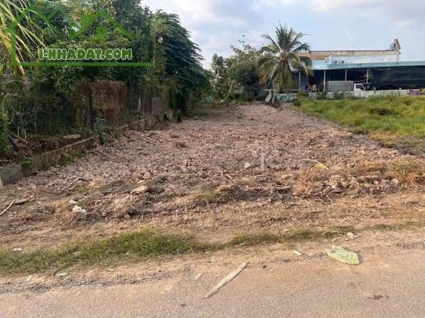 CẦN BÁN GẤP NỀN ĐẤT MẶT TIỀN GIÁ RẺ,185M2 FULL THỔ CƯ,CÔNG CHỨNG NHANH