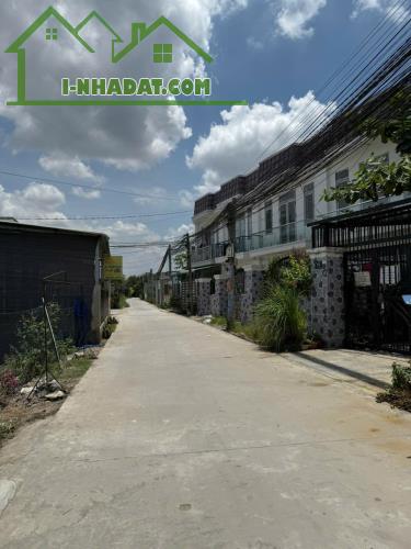 BÁN GẤP  NHÀ 1 TRỆT 1 LẦU NGAY ẤP 2 HỰU THẠNH ĐỐI DIỆN KCN TÂN ĐỨC SHR GIÁ 1TY400TRr - 3