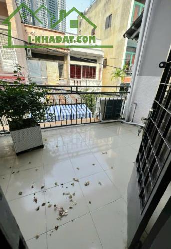 Cho thuê nhà HẺM XE HƠI Đường Ngô Tất Tố, Phường 22, Quận Bình Thạnh.