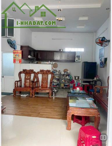BÁN NHÀ 3 TẦNG HẺM Ô TÔ LÊ HỒNG PHONG PHƯỚC HẢI NHA TRANG 
Vị trí : Đường 4m,thuận tiện