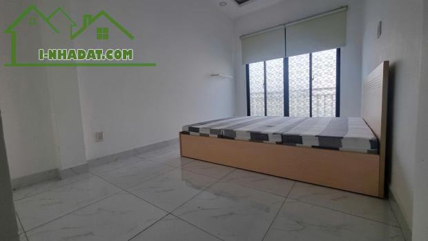 CẦN BÁN NHÀ 5 TẦNG, TRẦN HƯNG ĐẠO, QUẬN 1 - TỒNG DT SÀN 100M2 - HẺM BG, GẦN MT - NHỈNH 5Ty - 5
