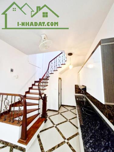 HIẾM-CHỈ 7,3 TỶ CÓ NHÀ HỘ KHẨU HOÀN KIẾM ĐẸP GẦN PHỐ CỔ, VÀI BƯỚC OTO TRÁNH| DT38M2x5TẦNG - 2