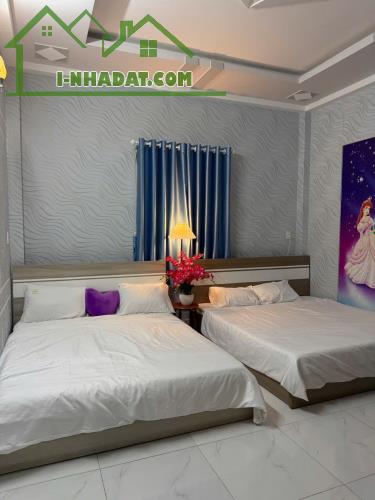 BÁN NHÀ RIÊNG HXH 6M.- 88M2 - 4T - 5PN - HUỲNH THỊ HAI - 5,55 TỶ - QUẬN 12 - 5