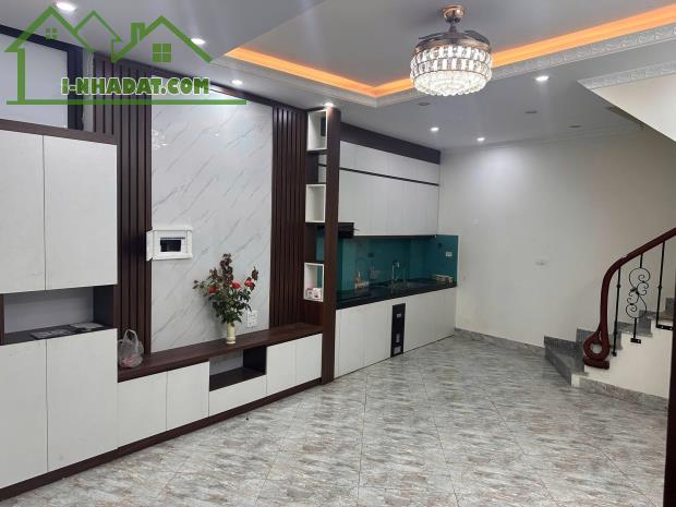 Gia đình cần bán nhà riêng 5 tầng, 30m2, hiện đại - đầy đủ công năng - 3