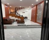 Bán nhà phố Giáp Bát, Hoàng Mai 40m, 4 tầng. Giá: 8.9 tỷ. LH: 0937158386